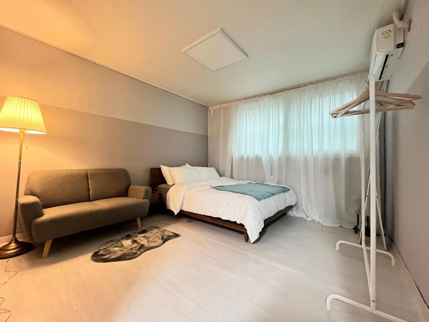 #hapjeong Station Cozy Chunbae's House Seoul